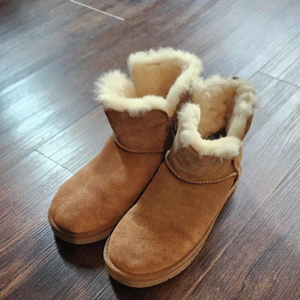 Koolaburra by UGG boots